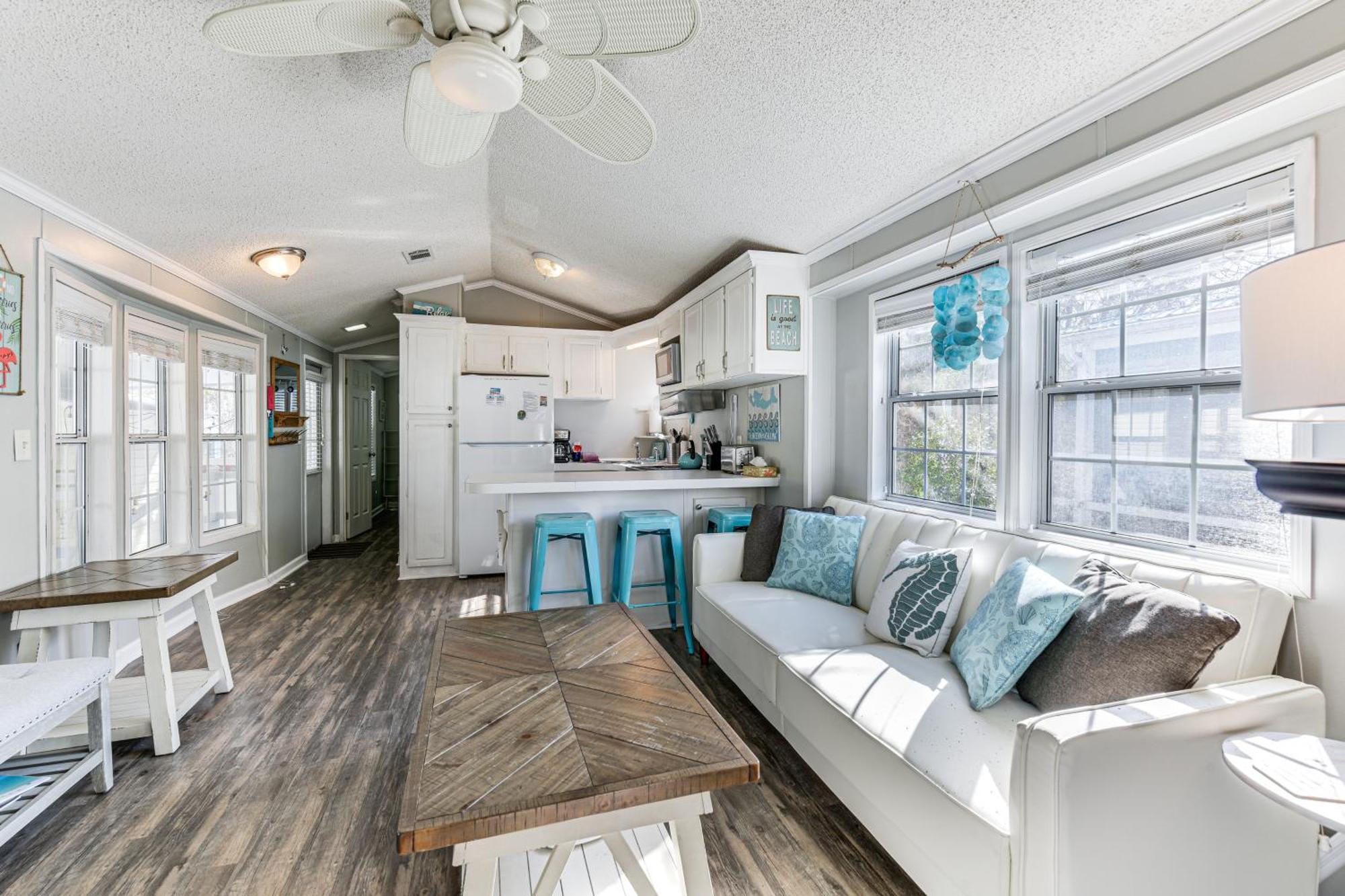 Walk To Beach Miramar Tropical Cabana With Deck! Destin Luaran gambar