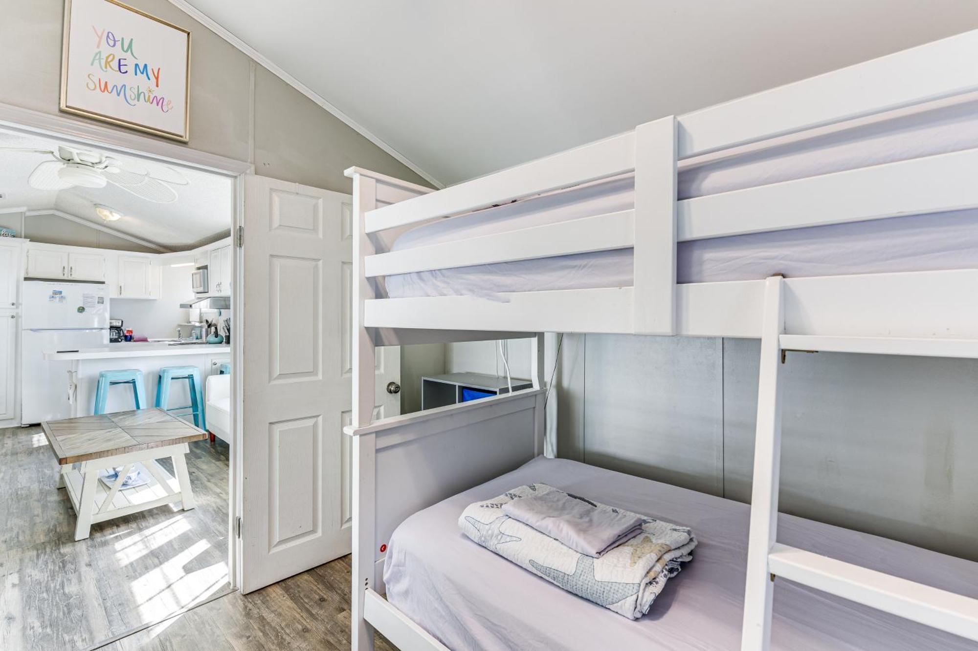 Walk To Beach Miramar Tropical Cabana With Deck! Destin Luaran gambar