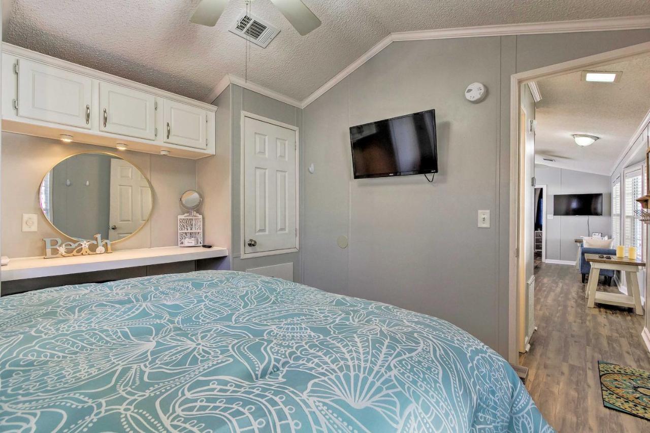 Walk To Beach Miramar Tropical Cabana With Deck! Destin Luaran gambar